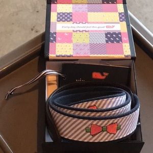 Vineyard vines belt
